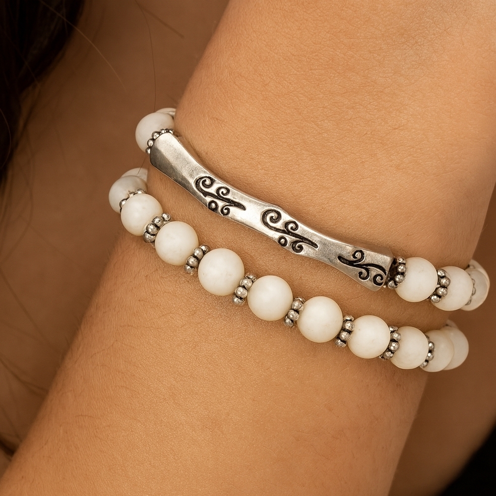 Women'sSet of 2 Silver & Beige Beaded Stretchy Bracelet -  Fashion Jewelry
